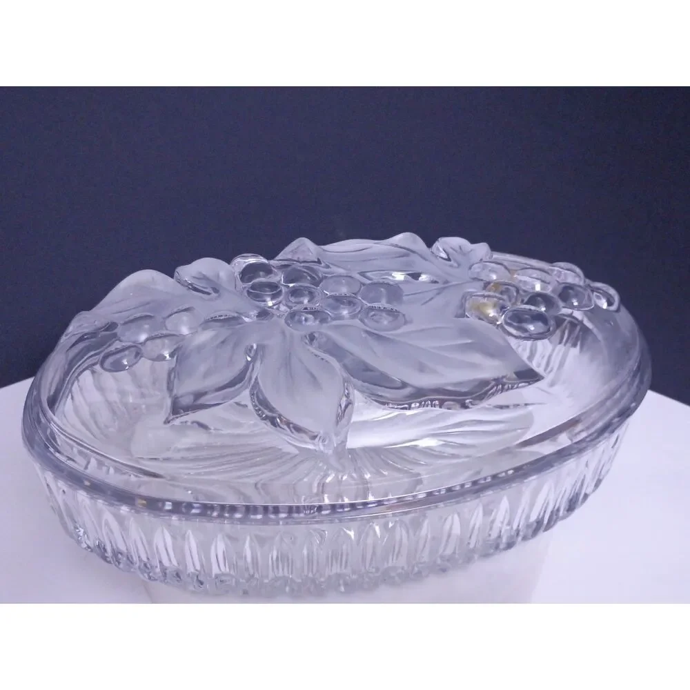 Studio Nova by Mikasa Napa Valley Grape Leaf Design Vintage Crystal Covered Dish